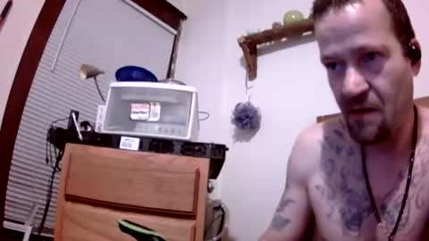willydogg83 online show from April 1, 3:29 am