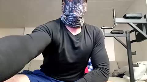 Snapshot of willynn83 chatting on March 3, 5:46 am willynn83 online show from March 3, 5:46 am