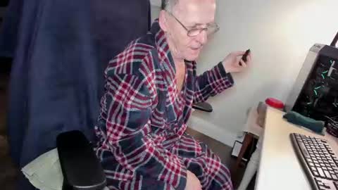 WillySkynn online show from July 18, 3:11 am