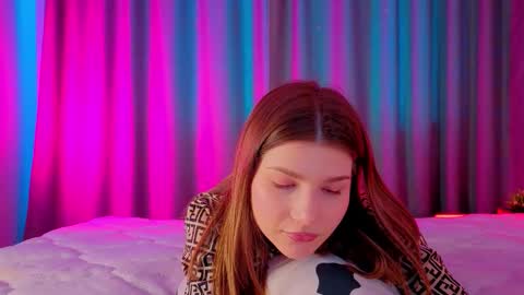 Snapshot of wilmajonson chatting on February 13, 8:43 am Vicki3 online show from February 13, 8:43 am