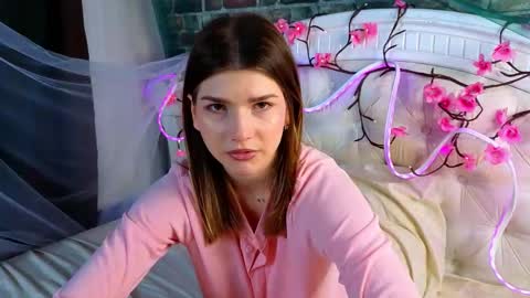 Snapshot of wilmajonson chatting on March 23, 7:01 am Vicki3 online show from March 23, 7:01 am