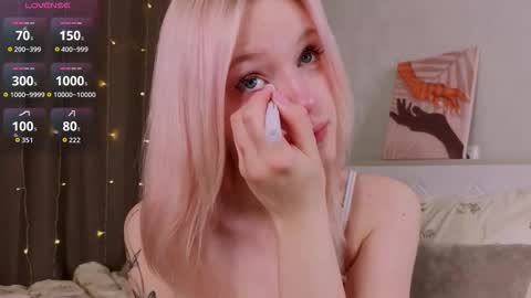 Mary online show from February 6, 1:21 am