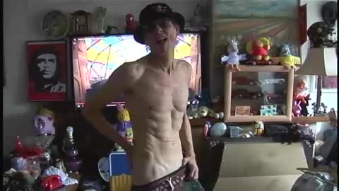 Snapshot of wimpie249157 chatting on October 15, 9:31 am Wimpie online show from October 15, 9:31 am