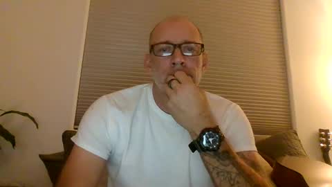 wingnutt765733 online show from March 3, 5:31 am