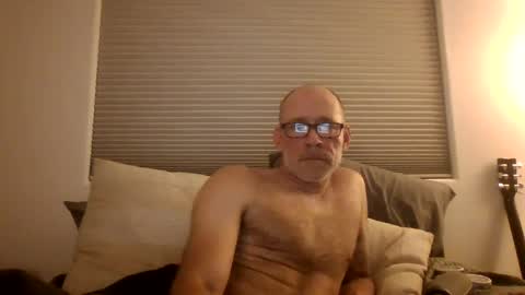 wingnutt765733 online show from March 5, 7:05 am