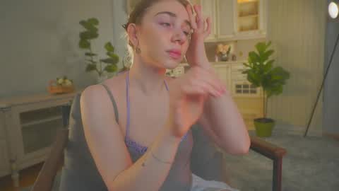 Snapshot of winnieriedesel chatting on May 9, 3:12 am Lillian online show from May 9, 3:12 am