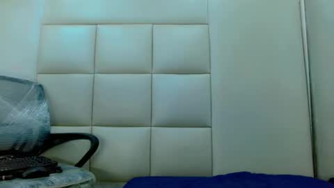 WinnyBarness online show from October 26, 2:23 pm