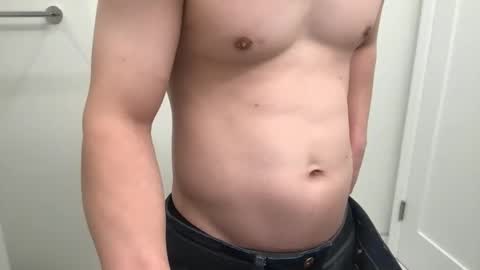 Snapshot of winsome_naked_gentleman chatting on December 14, 2:45 am WInsome online show from December 14, 2:45 am