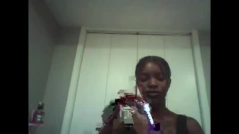 Snapshot of wishhwashy22 chatting on May 13, 10:06 pm Chanel online show from May 13, 10:06 pm