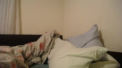 Annie online show from March 9, 5:55 am