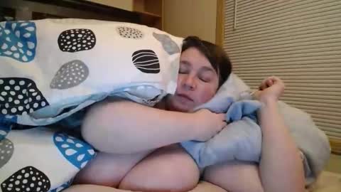 Annie online show from February 16, 7:26 am