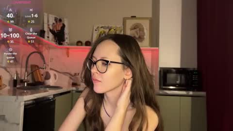Snapshot of withlovebella chatting on February 8, 2:16 pm Isobelle online show from February 8, 2:16 pm