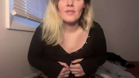 Moth online show from January 3, 10:19 pm