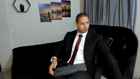 Snapshot of wncmodels chatting on March 30, 3:40 am Magnus Dark independent model online show from March 30, 3:40 am