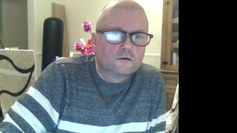 Snapshot of wobble444 chatting on February 17, 11:53 pm wobble444 online show from February 17, 11:53 pm