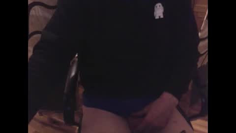 Snapshot of wobble444 chatting on October 9, 12:41 am wobble444 online show from October 9, 12:41 am