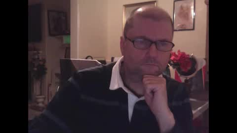 Snapshot of wobble444 chatting on February 10, 12:48 am wobble444 online show from February 10, 12:48 am