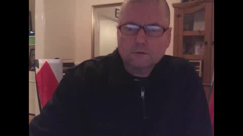 Snapshot of wobble444 chatting on February 17, 1:46 am wobble444 online show from February 17, 1:46 am