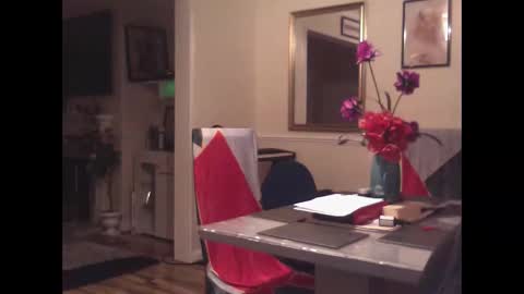 Snapshot of wobble444 chatting on February 23, 1:36 am wobble444 online show from February 23, 1:36 am