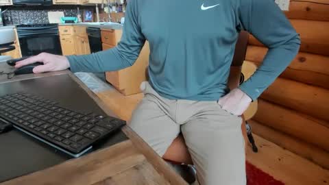 Snapshot of wobbleon chatting on January 7, 9:14 pm Gobbleon online show from January 7, 9:14 pm