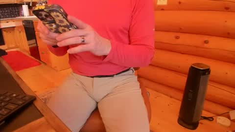 Snapshot of wobbleon chatting on January 31, 7:29 pm Gobbleon online show from January 31, 7:29 pm