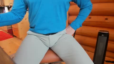 Snapshot of wobbleon chatting on February 4, 8:17 pm Gobbleon online show from February 4, 8:17 pm