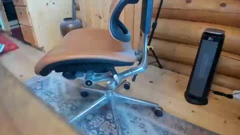 Snapshot of wobbleon chatting on February 5, 6:37 pm Gobbleon online show from February 5, 6:37 pm