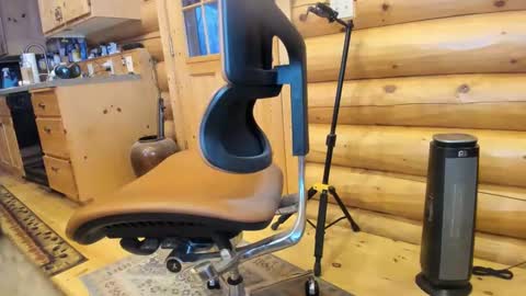 Snapshot of wobbleon chatting on February 16, 11:59 pm Gobbleon online show from February 16, 11:59 pm