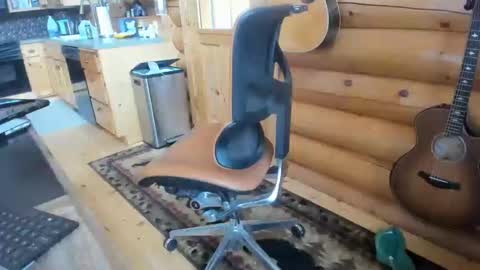 Snapshot of wobbleon chatting on March 22, 10:24 pm Gobbleon online show from March 22, 10:24 pm