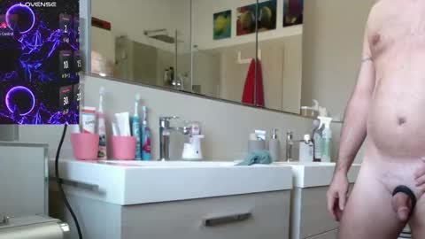 Snapshot of woissii chatting on February 28, 12:39 pm Horny Guy online show from February 28, 12:39 pm