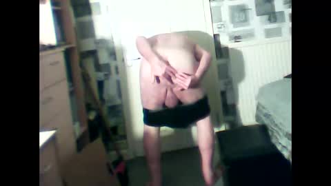 wolcol80 online show from April 27, 11:58 pm