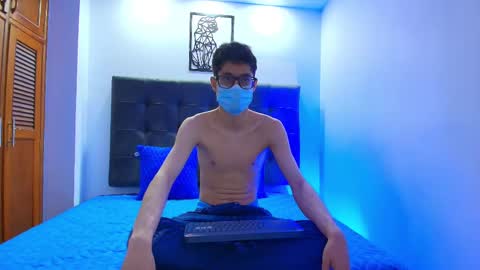 Snapshot of wolfan_sky chatting on January 23, 11:15 am W O L F online show from January 23, 11:15 am