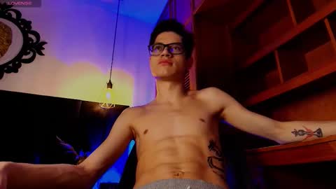  W O L F  online show from October 31, 11:44 am