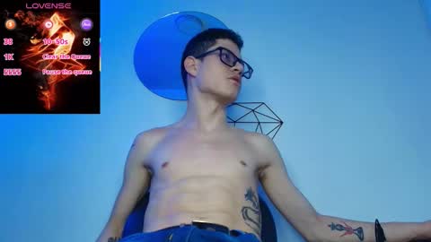  W O L F  online show from February 5, 11:48 am