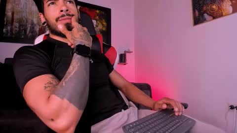 wolferatus online show from October 27, 9:30 pm