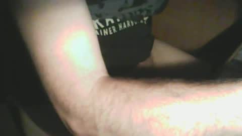Snapshot of wolfie_2910 chatting on June 19, 5:39 pm wolfie_2910 online show from June 19, 5:39 pm