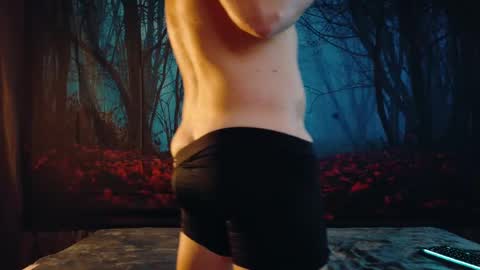Snapshot of wolfie_solo chatting on October 4, 4:43 am Wolfie online show from October 4, 4:43 am