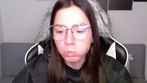 Alex online show from October 6, 2:09 am