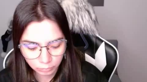 Alex online show from December 5, 2:31 am