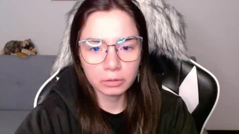 Alex online show from February 9, 2:04 am