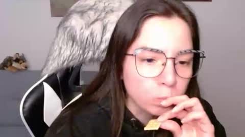 Alex online show from February 19, 2:18 am