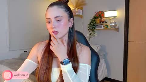 Snapshot of wolfsfoster chatting on October 11, 4:33 am online show from October 11, 4:33 am
