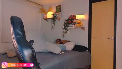 Snapshot of wolfsfoster chatting on June 12, 3:16 am online show from June 12, 3:16 am