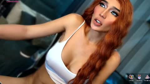 Snapshot of womanofyourdesire_ts chatting on February 22, 4:02 am Julia online show from February 22, 4:02 am