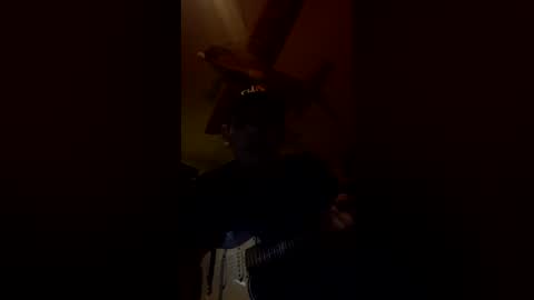 Snapshot of wonderboy3272 chatting on February 22, 9:13 pm guido online show from February 22, 9:13 pm