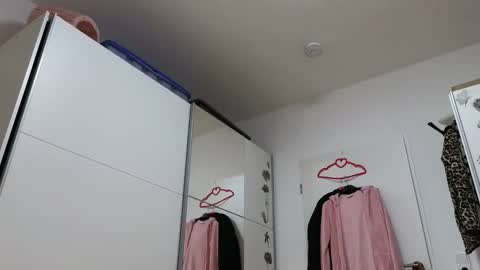 Wondergirl online show from November 27, 9:11 am