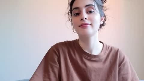 Stia online show from March 19, 5:22 am