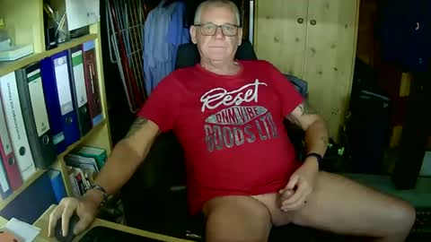 Snapshot of wonneprop10 chatting on March 7, 12:34 pm Always Horny online show from March 7, 12:34 pm
