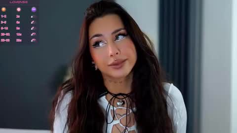 Snapshot of wonthityouback chatting on February 8, 1:03 pm Maria online show from February 8, 1:03 pm