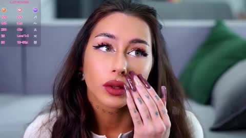 Snapshot of wonthityouback chatting on February 16, 1:18 pm Maria online show from February 16, 1:18 pm